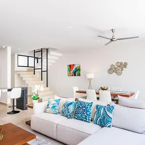 https://entire-house-3br-with-private-roof-top-deck.tulum-hotels.net